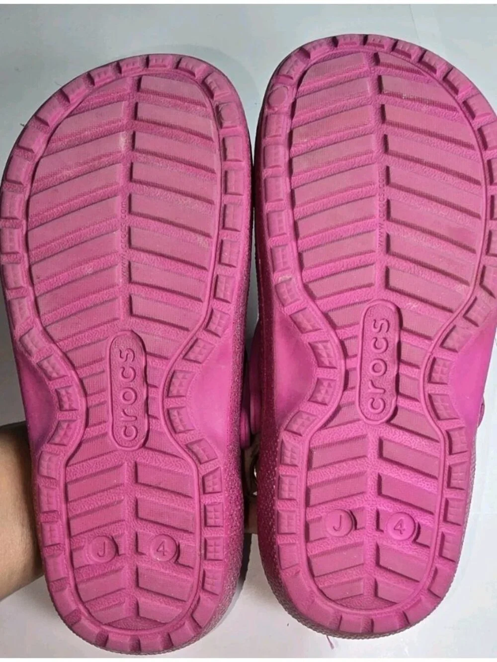 Girls Sparkly Pink Crocs Classic Lined Clog Size J4 With Glitter Finish & Fuzzy